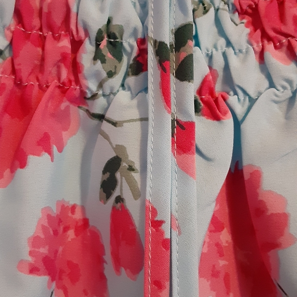 SHEIN BABY BLUE FLORAL ROUCHED BLOUSE. NWOT - Picture 5 of 6